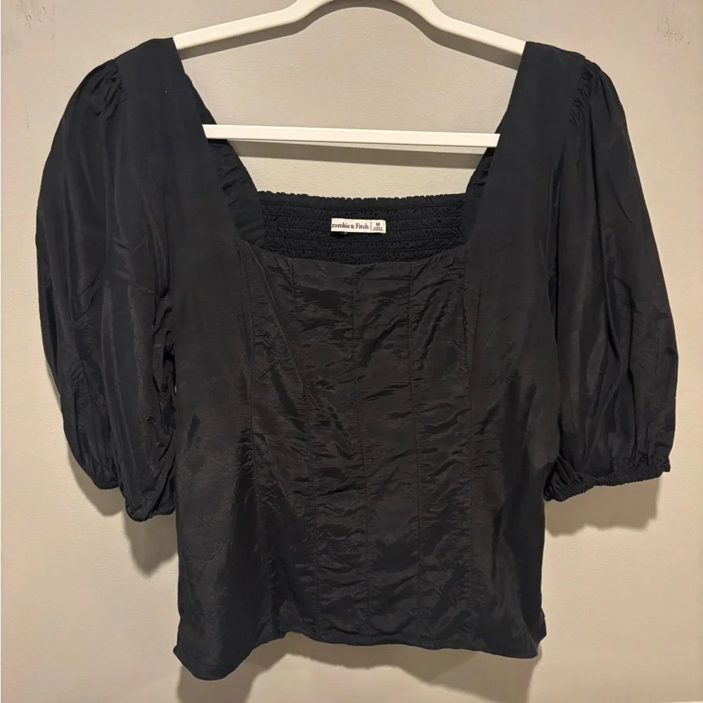 Women's Abercrombie & Fitch Dressy Satin Puff Sleeve Top - Size M Worn 1x